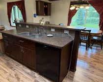 04-kitchen-island.jpg