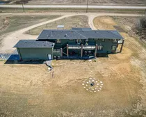 05-Acreage3054Lorne-6.jpg