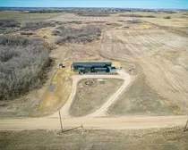 07-Acreage3054Lorne-8.jpg