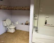 15-shop-bathroom.jpg