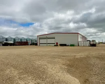 1MainYard-7.jpeg