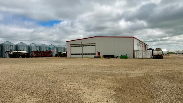 1MainYard-7.jpeg