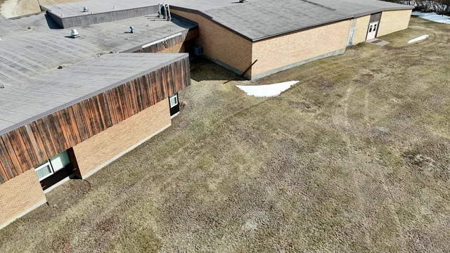 20260429_221554744_iOSLarge.jpg