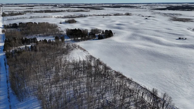 22 NE-34-52-7-W3 Farmland