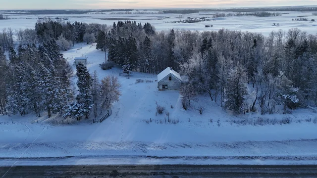 23a NE-34-52-7-W3 Farmland Yardsite