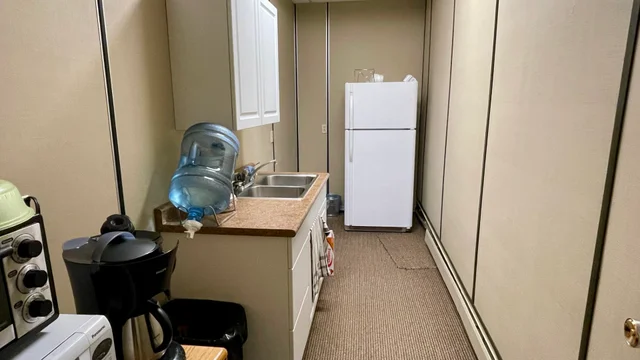 8 20241002_190546263_iOS